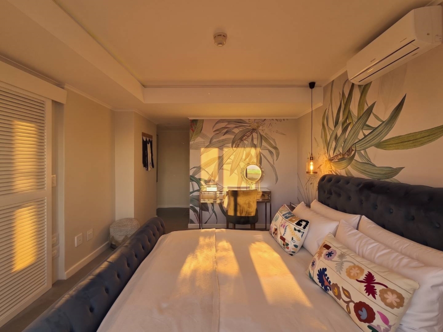 2 Bedroom Property for Sale in Sea Point Western Cape
